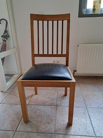 Eettafelstoelen beschikbaar voor biedingen