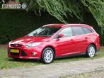 Ford Focus Wagon 1.0 125pk Titanium met Navi en Trekhaak, Auto's, Euro 5, 125 pk, Gebruikt, Origineel Nederlands