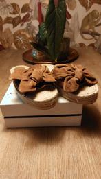 H&M Premium Cognac Suede Sandalen Plateau, H&M, Bruin, Zo goed als nieuw, Sandalen of Muiltjes