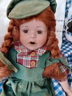 Pop met certificaat , kleertjes verkleurd  mag voor €9,95, Verzamelen, Poppen, Ophalen of Verzenden, Zo goed als nieuw, Pop