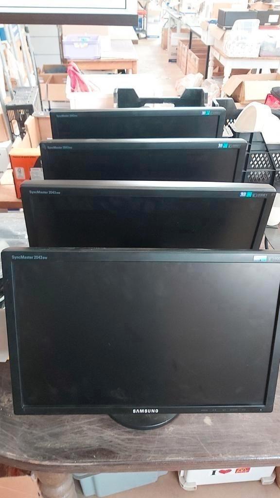 Samsung monitor syncmaster 2043BW 4 stuks, Computers en Software, Monitoren, Gebruikt, 60 Hz of minder, DVI, Kantelbaar, Overige typen