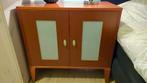 Kast kersenkleur met melkglas deurtjes, Antiek en Kunst, Antiek | Meubels | Kasten, Ophalen