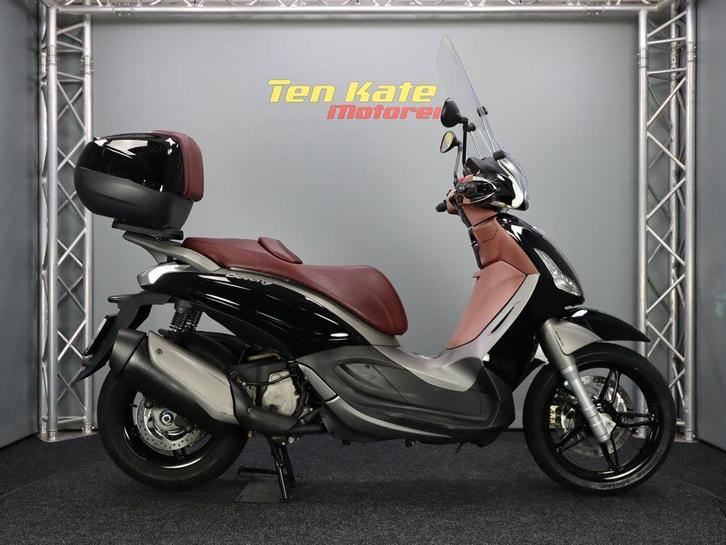 Piaggio Beverly 350 Sport ABS, Motoren, Motoren | Piaggio, Bedrijf, Scooter