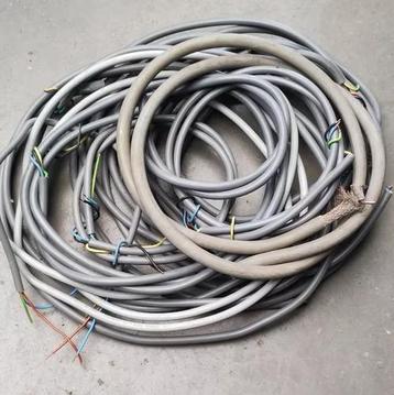 Gezocht oude kabel resten beschikbaar voor biedingen