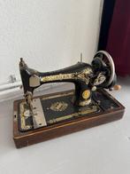 Naaimachine oud antiek zwart goud, Antiek en Kunst, Antiek | Naaimachines, Ophalen