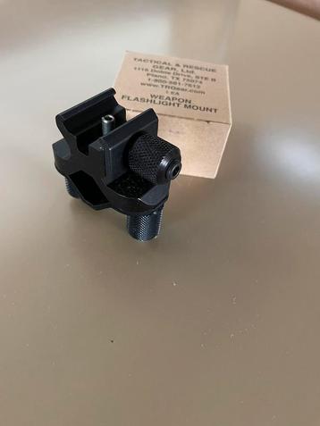 US Army zaklamphouder onder geweer beschikbaar voor biedingen