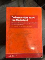 Bestuurlijke kaart van Nederland, Overige atlassen, 2000 tot heden, Ophalen of Verzenden, Zo goed als nieuw