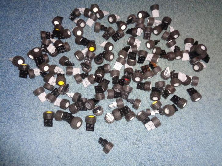 Partij G134=Lego wielen aan 1 as, Kinderen en Baby's, Speelgoed | Duplo en Lego, Gebruikt, Lego, Losse stenen, Ophalen of Verzenden