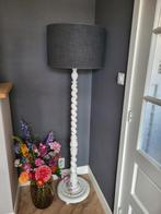 Antieke brocante staande vloerlamp met gedraaide poot, Ophalen, Zo goed als nieuw, 150 tot 200 cm