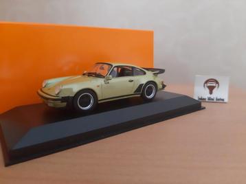 Porsche 911 Turbo 3.3 1977 Oliven-grun van Maxichamps 1:43 beschikbaar voor biedingen