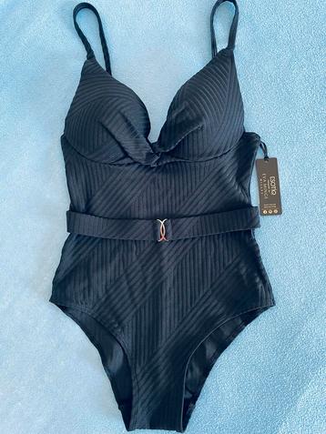 Badpak maat S nieuw beschikbaar voor biedingen