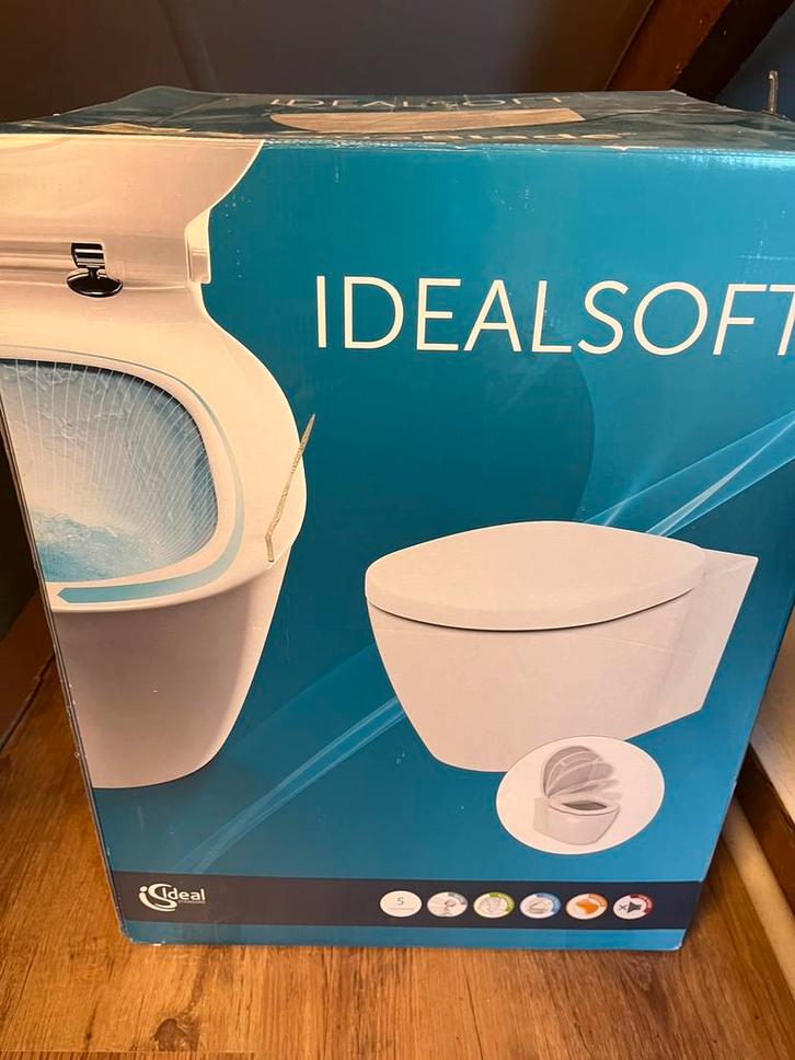 Nieuwe Ideal Standard hangend toilet wandcloset AquaBlade, Doe-het-zelf en Verbouw, Sanitair, Nieuw, Toilet, Ophalen