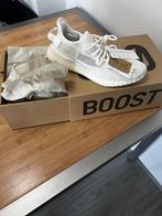 Yeezy 350 V2 Bone Maat 46, Nieuw, Wit, Sneakers of Gympen, Adidas