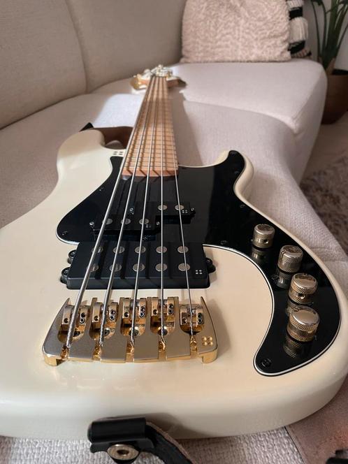 Sandberg California VM5 Virgin White High Gloss, Muziek en Instrumenten, Snaarinstrumenten | Gitaren | Bas, Gebruikt, Ophalen