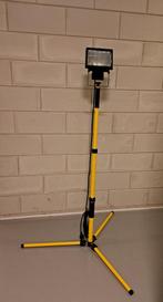 Bouwlamp 300 Watt te koop, Doe-het-zelf en Verbouw, Bouwverlichting, Ophalen, Met statief, Zo goed als nieuw, 200 tot 500 watt