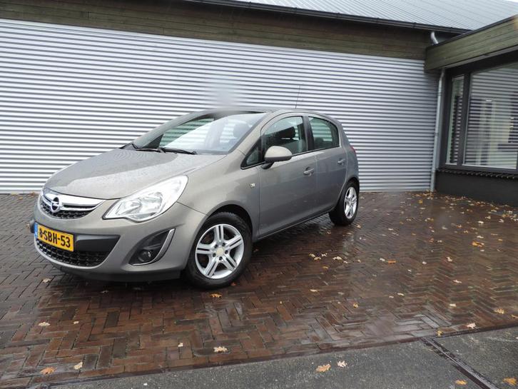 Opel Corsa 1.4 Turbo Cosmo trekhaak (bj 2013), Auto's, Opel, Bedrijf, Te koop, Corsa, ABS, Airbags, Airconditioning, Alarm, Boordcomputer