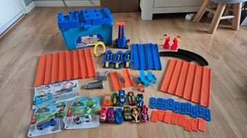 Hot Wheels Track Builder Racebaan beschikbaar voor biedingen