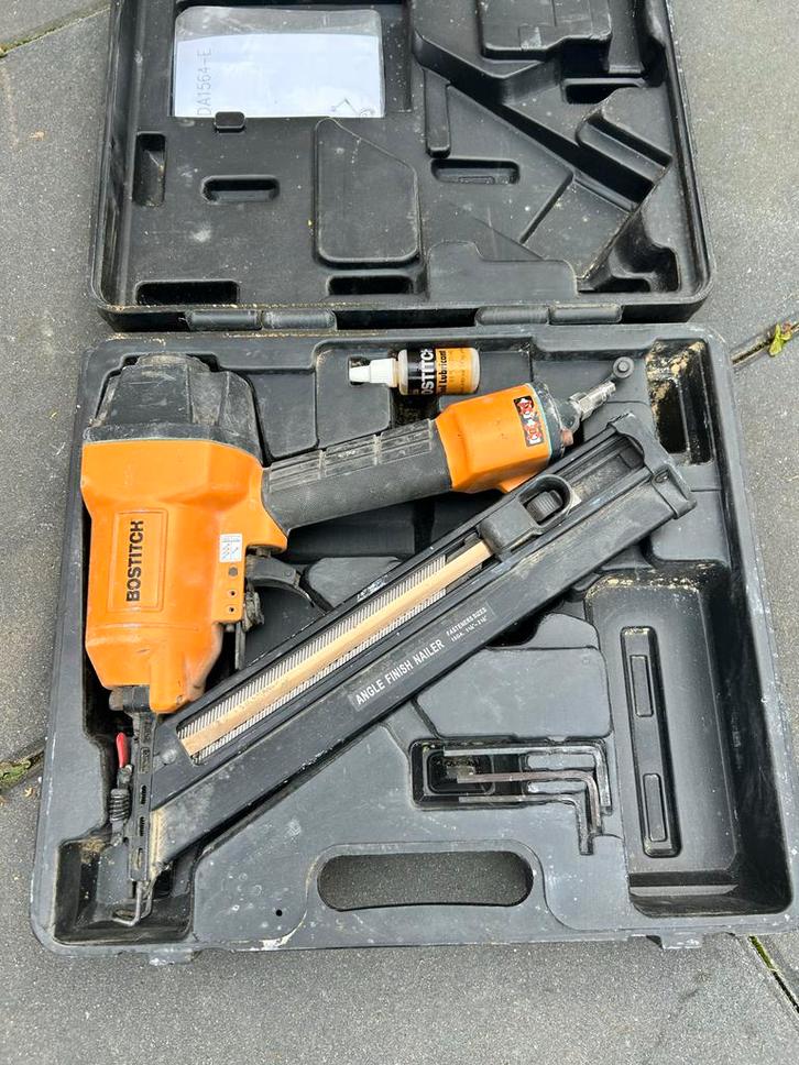 Spijkertacker & Nietentacker - Bostitch & Duotech, Doe-het-zelf en Verbouw, Gereedschap | Handgereedschap, Gebruikt, Ophalen