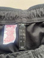 Adidas sportshort zwart maat 152, Zwart, Overige maten, Ophalen of Verzenden, Zo goed als nieuw