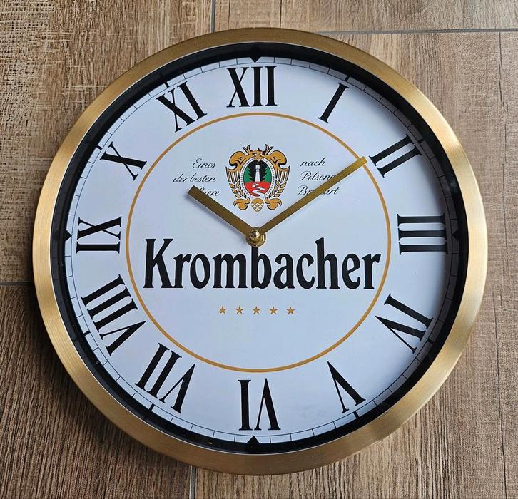 Klok KROMBACHER 
Rond Ø30CM, Verzamelen, Biermerken, Nieuw, Overige typen, Overige merken, Ophalen of Verzenden
