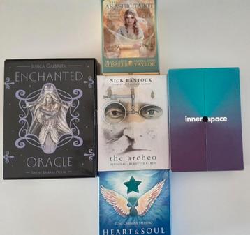Set tarot and oracle deck beschikbaar voor biedingen