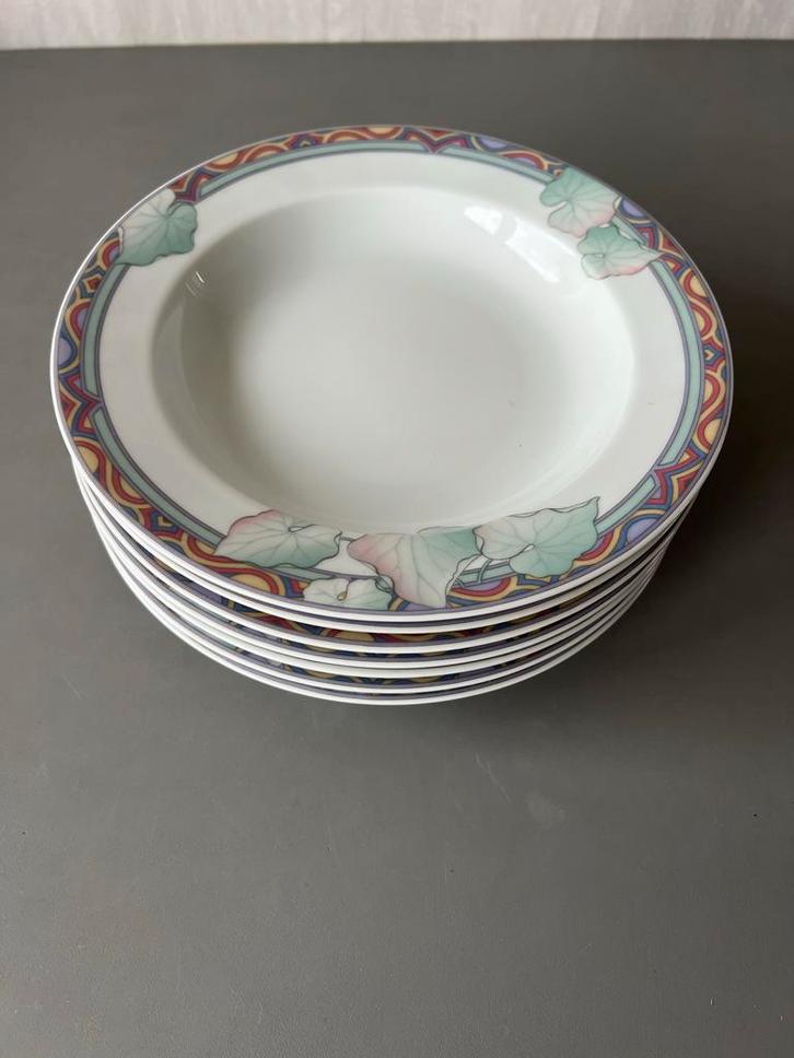 7 diepe borden van het clivia servies., Huis en Inrichting, Keuken | Servies, Zo goed als nieuw, Bord(en), Overige stijlen, Keramiek