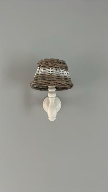 Set 7 rieten lampen beschikbaar voor biedingen