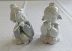 2 Beeldjes meisjes Vaga International, Ophalen of Verzenden