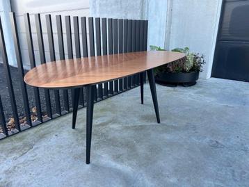 Zanotta tweed eetkamertafel 213x100, walnoot beschikbaar voor biedingen