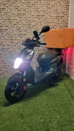 Zeer nette Sym X Pro bezorgscooter 2018! Incl box, Fietsen en Brommers, Ophalen of Verzenden, Gebruikt