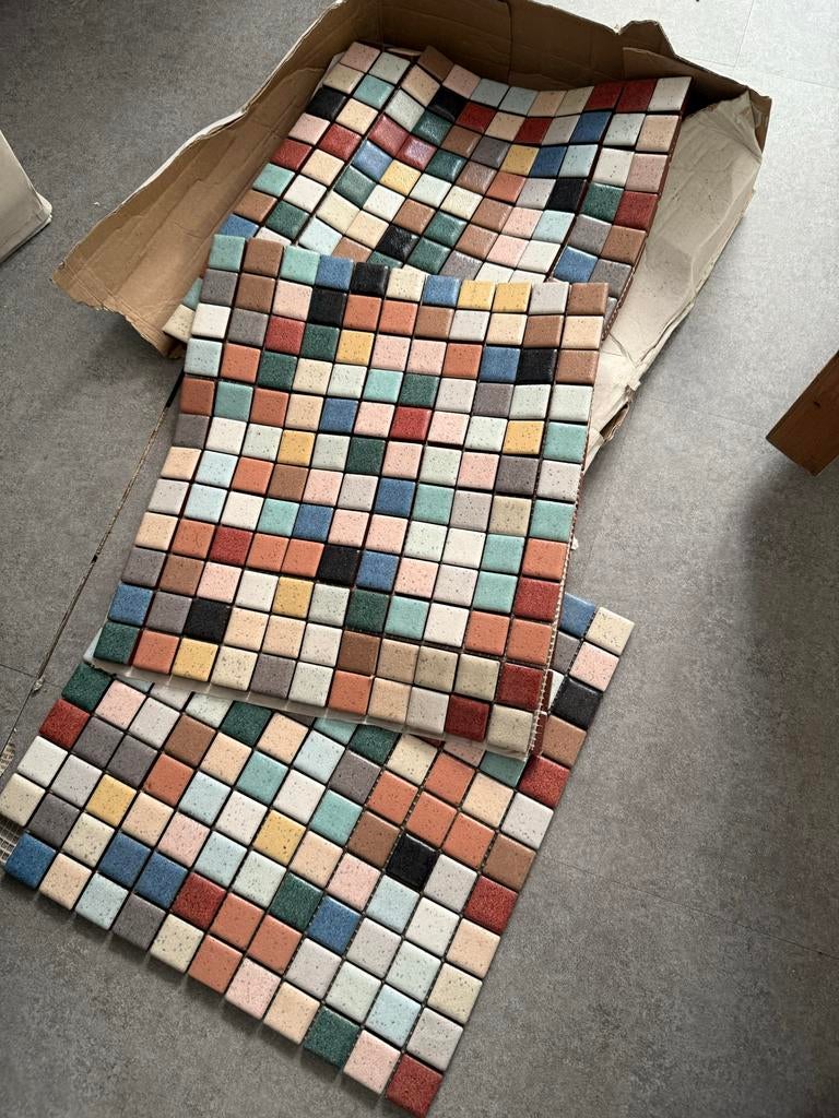 Mozaïektegels - Mix van kleuren, Doe-het-zelf en Verbouw, Tegels, Ophalen, Zo goed als nieuw, Minder dan 5 m², 20 tot 40 cm