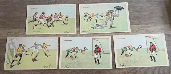 Vintage Voetbal getekende Prentkaarten jaren 20 / 30, Verzamelen, Sportartikelen en Voetbal, Zo goed als nieuw, Buitenlandse clubs
