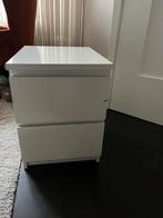 Ikea nachtkastje. Malm., Huis en Inrichting, Slaapkamer | Nachtkastjes, Ophalen, Zo goed als nieuw, Minder dan 45 cm