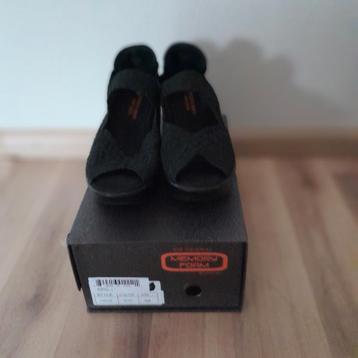Nieuw Bernie Mev dames schoenen .Maat M beschikbaar voor biedingen