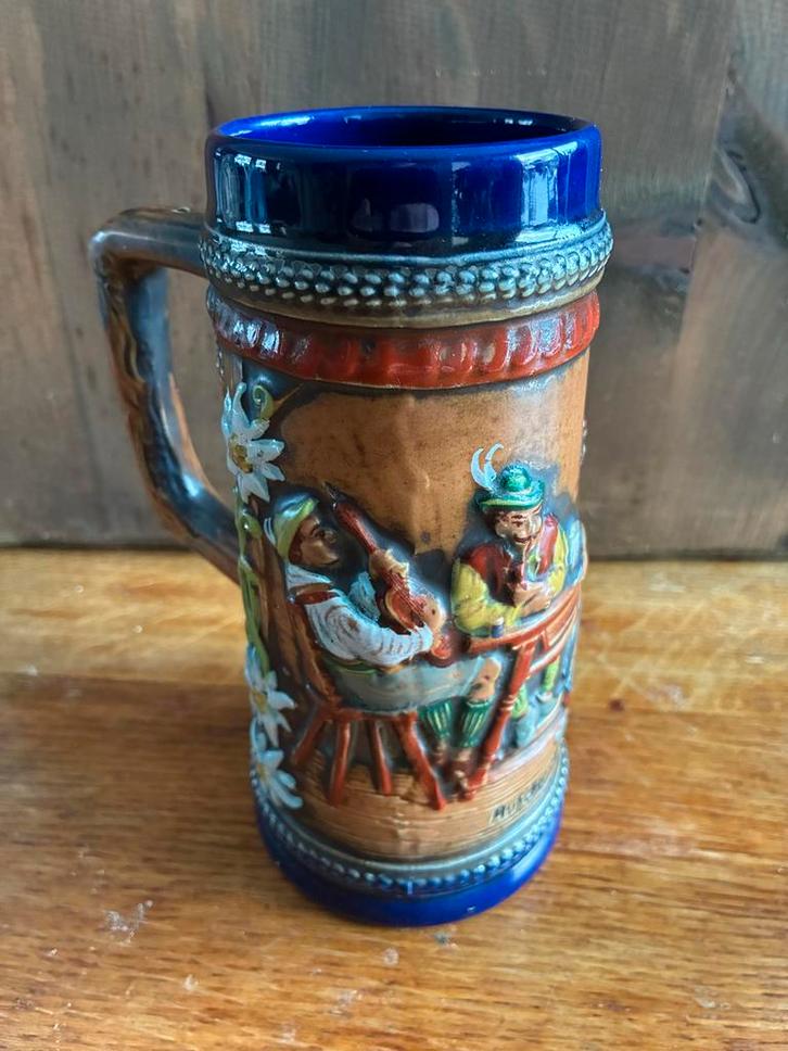 Gerz Bierpul met reliëfdecoratie, Antiek en Kunst, Antiek | Keramiek en Aardewerk, Ophalen of Verzenden