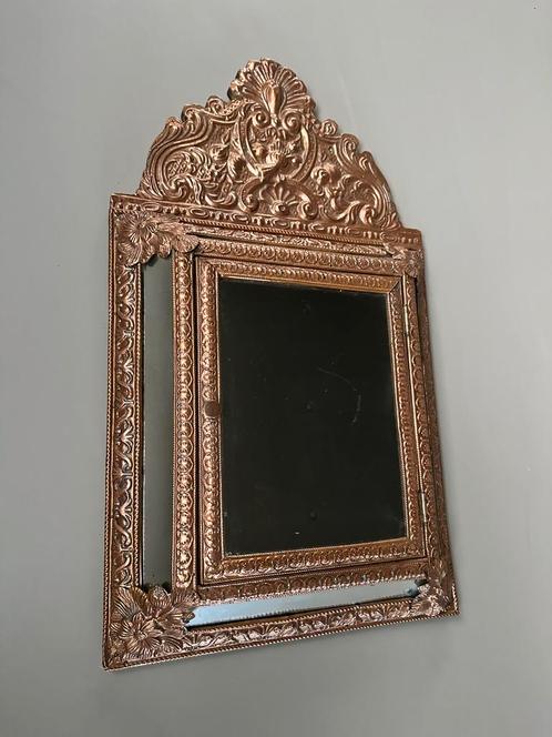 Antieke Borstel/Sleutel Spiegelkast, Antiek en Kunst, Antiek | Spiegels, Minder dan 50 cm, Minder dan 100 cm, Ophalen of Verzenden