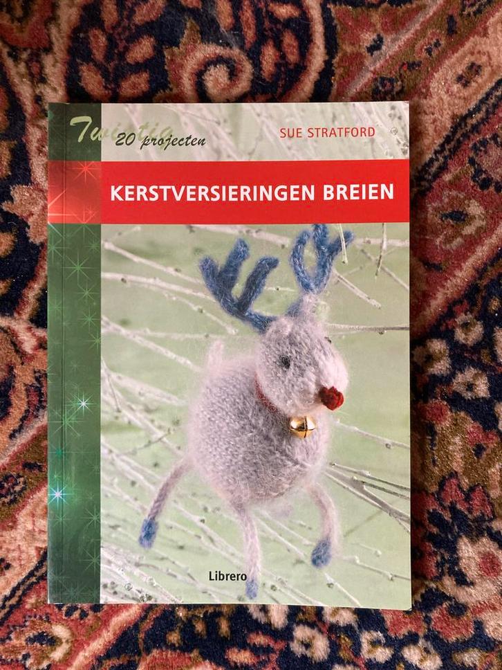 Kerstversieringen Breien - Sue Stratford, Boeken, Hobby en Vrije tijd, Zo goed als nieuw, Breien en Haken, Ophalen