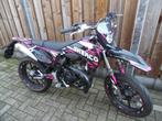 Sherco SM-R CUSTOM 4-2025 45km 125km !!! NIEUWSTAAT, Sherco SPM, Ophalen of Verzenden, Zo goed als nieuw, 50 cc