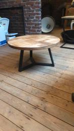 Metalen tafeltje met houten blad, Huis en Inrichting, Tafels | Bijzettafels, Ophalen, Zo goed als nieuw