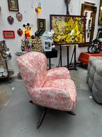 One of a kind fauteuil in unieke stoffering, Ophalen, Zo goed als nieuw, 75 tot 100 cm, Stof