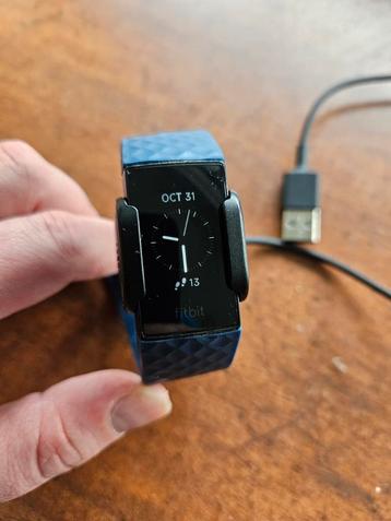 Fitbit Charge 4 - Werkt Goed! beschikbaar voor biedingen