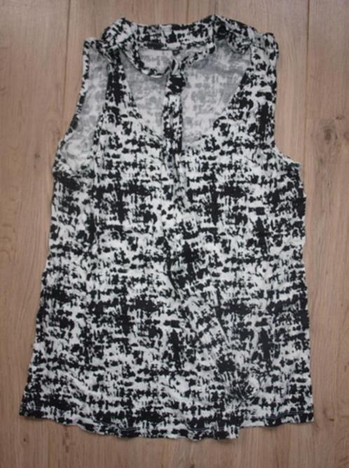Zwart Witte Top (M), Kleding | Dames, Tops, Gedragen, Maat 38/40 (M), Zwart, Zonder mouw, Ophalen of Verzenden