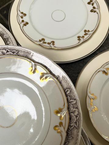 Servies 30 borden - goud, room, wit, bruin beschikbaar voor biedingen