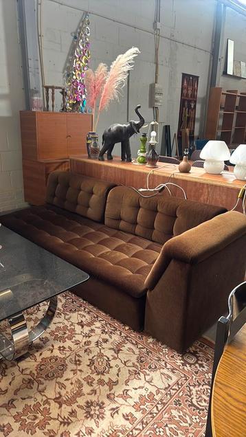 Vintage bank slaapbank bruin velvet beschikbaar voor biedingen