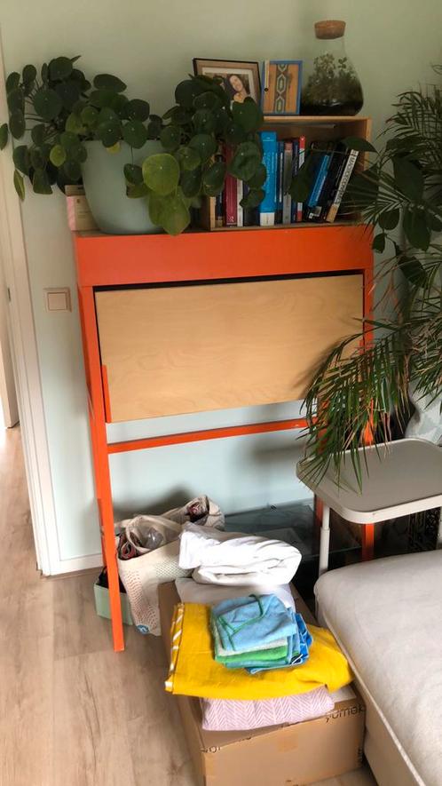 Leuk oranje uitklap bureau / secretaire, Huis en Inrichting, Bureaus, Gebruikt, Ophalen