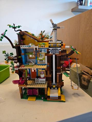 Lego Friends boomhut 41703 beschikbaar voor biedingen