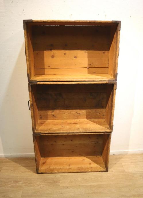 Drie antieke stapelbare houten kisten, Antiek en Kunst, Antiek | Woonaccessoires, Ophalen