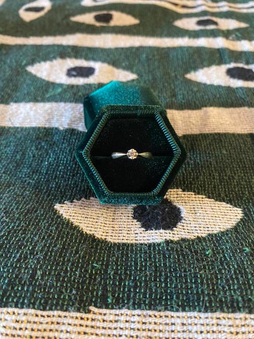 Vintage trouwring 14 karaat met diamant, Sieraden, Tassen en Uiterlijk, Ringen, Zo goed als nieuw, Dame, Kleiner dan 17, Geel