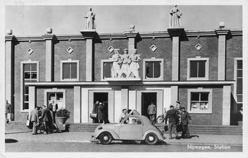 U802 Nijmegen Station - Auto klassieker Fiat 500 Topolino  - beschikbaar voor biedingen