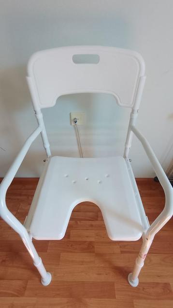 Douche stoel beschikbaar voor biedingen